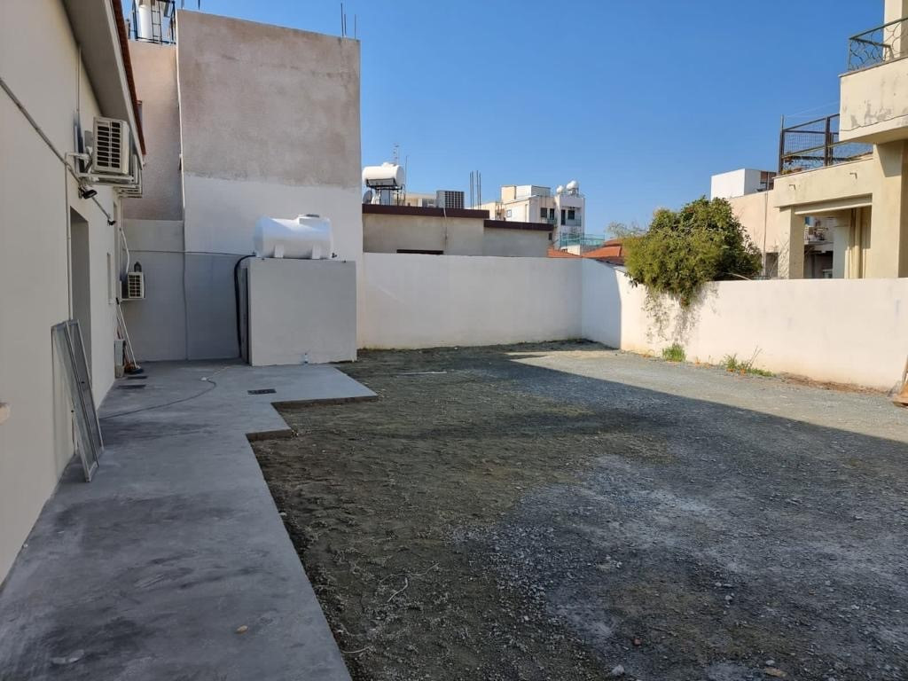For Rent: Building, Agia Triada, Limassol, Cyprus FC-64548 - #1